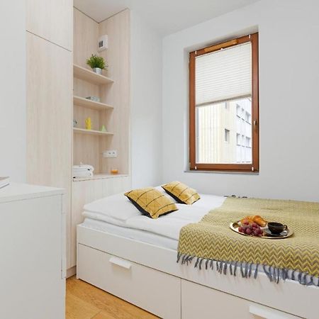 Modern Apartment Near Hilton Warschau Exterior foto